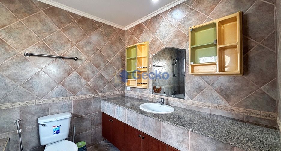 Casa en alquiler y en venta de 3 habitaciones en East Pattaya, Pattaya