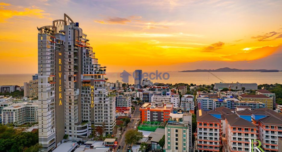 For sale 3 bedrooms condo in Pratumnak, Pattaya