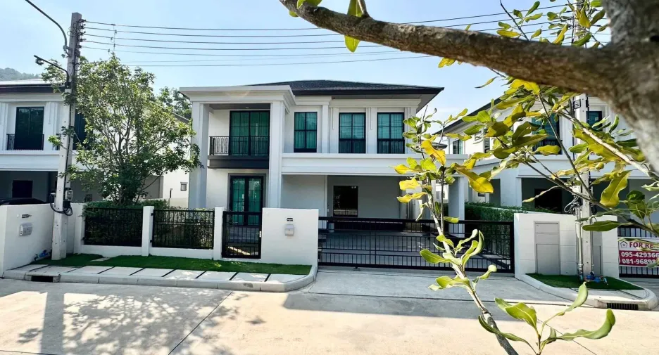 For rent 4 bedrooms house in Mueang Phuket, Phuket