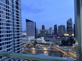 出租 2 卧室 公寓 在 Huai Khwang, 曼谷