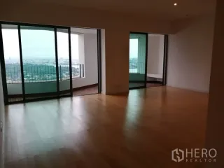 For sale 2 bedrooms condo in Yan Nawa, Bangkok