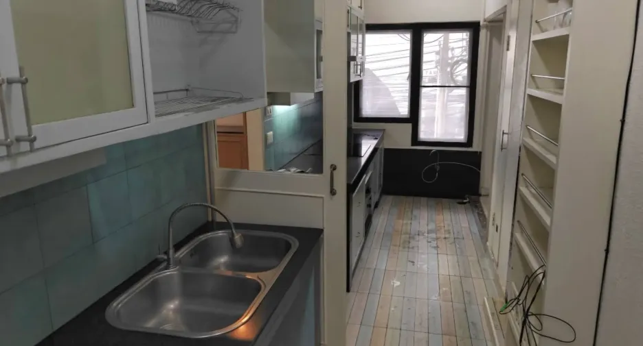 Condo en alquiler de 3 habitaciones en Watthana, Bangkok