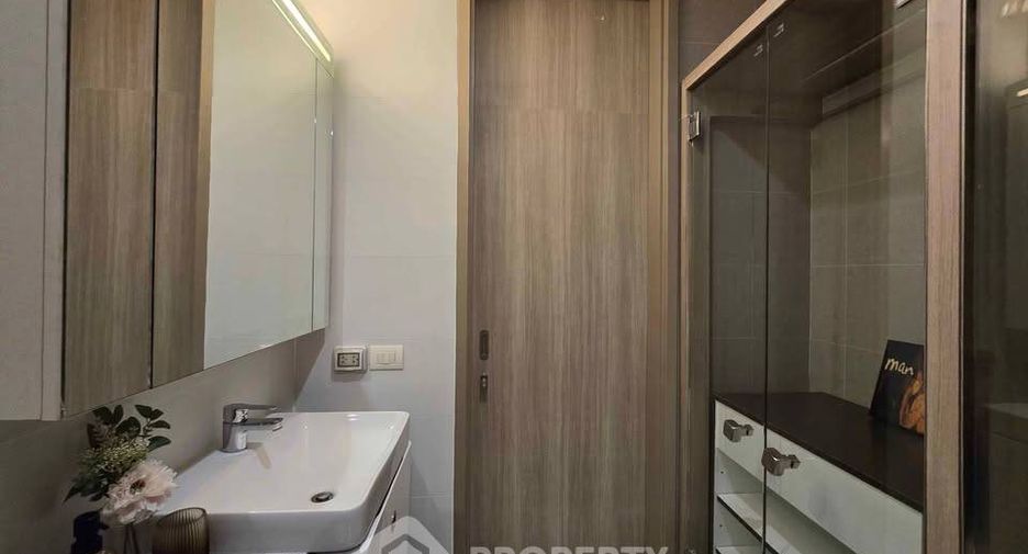 For rent 1 bed condo in Pathum Wan, Bangkok