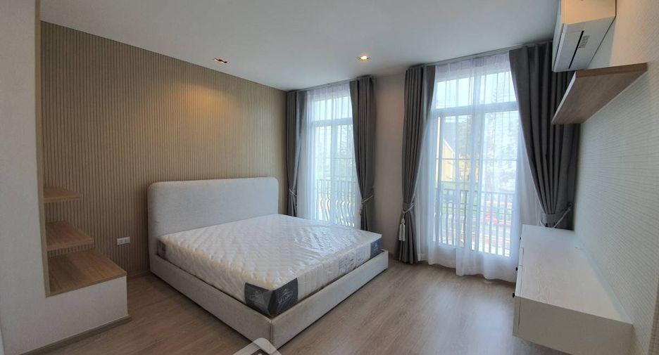 Casa adosada en alquiler de 3 habitaciones en Prawet, Bangkok