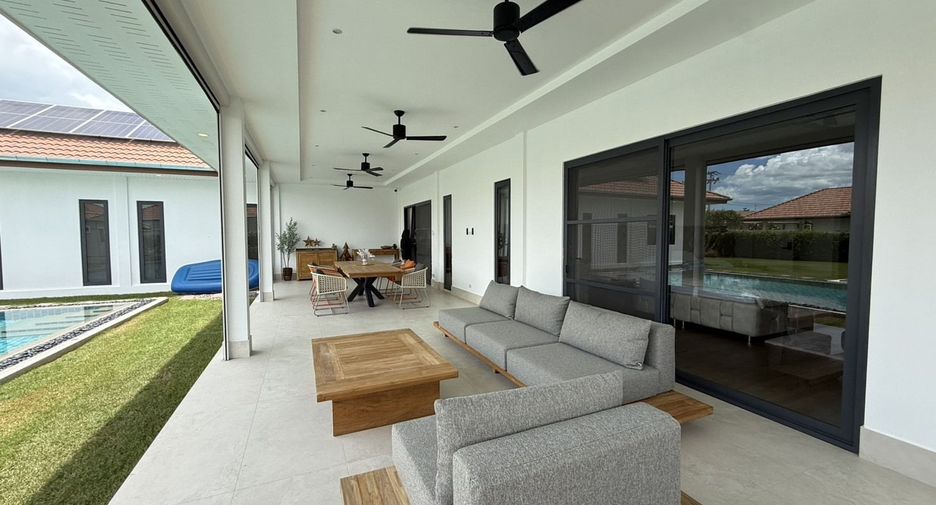 For sale 4 ベッドルーム villa in Hua Hin, Prachuap Khiri Khan