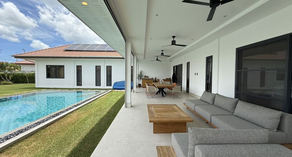 For sale 4 ベッドルーム villa in Hua Hin, Prachuap Khiri Khan