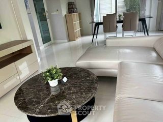 Casa en alquiler de 4 habitaciones en Prawet, Bangkok