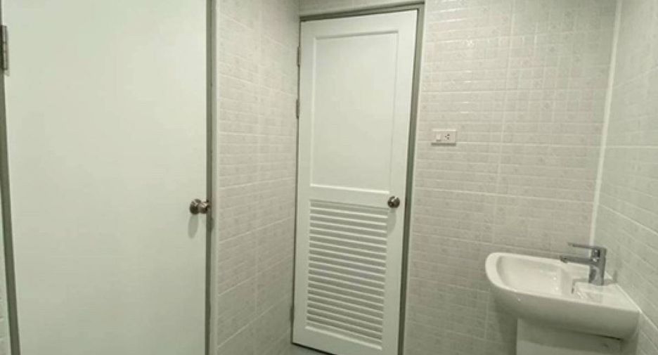 Wohnung zur Miete mit 2 Zimmer in Khlong Toei, Bangkok