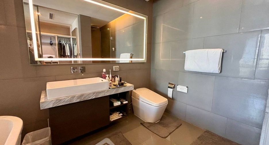 Wohnung zum Kauf mit 2 Zimmer in Sathon, Bangkok