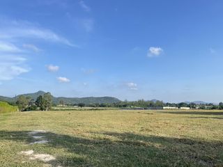 À vendre terrain à Hua Hin, Prachuap Khiri Khan