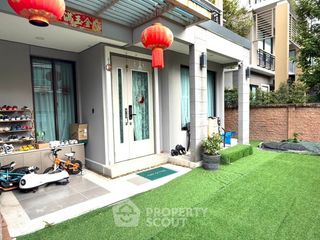 Casa en alquiler y en venta de 4 habitaciones en Suan Luang, Bangkok