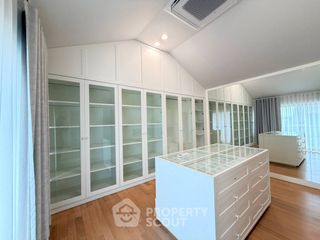 For sale 3 bedrooms house in Khan Na Yao, Bangkok