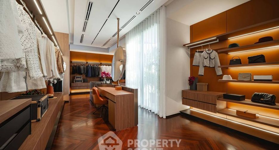 For sale 6 bedrooms house in Saphan Sung, Bangkok