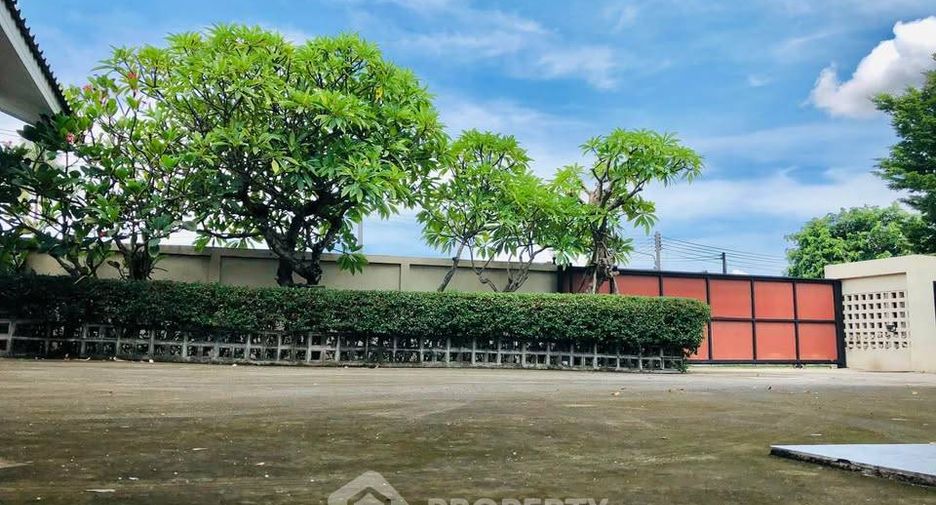 出售 3 卧室 独立屋 在 Mueang Chon Buri, Chon Buri