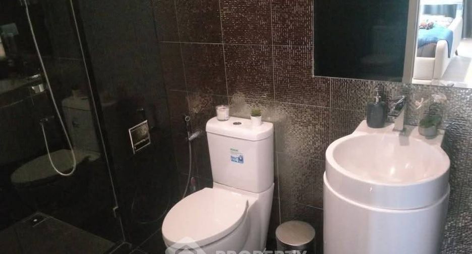 For sale 2 bedrooms condo in Khlong Toei, Bangkok
