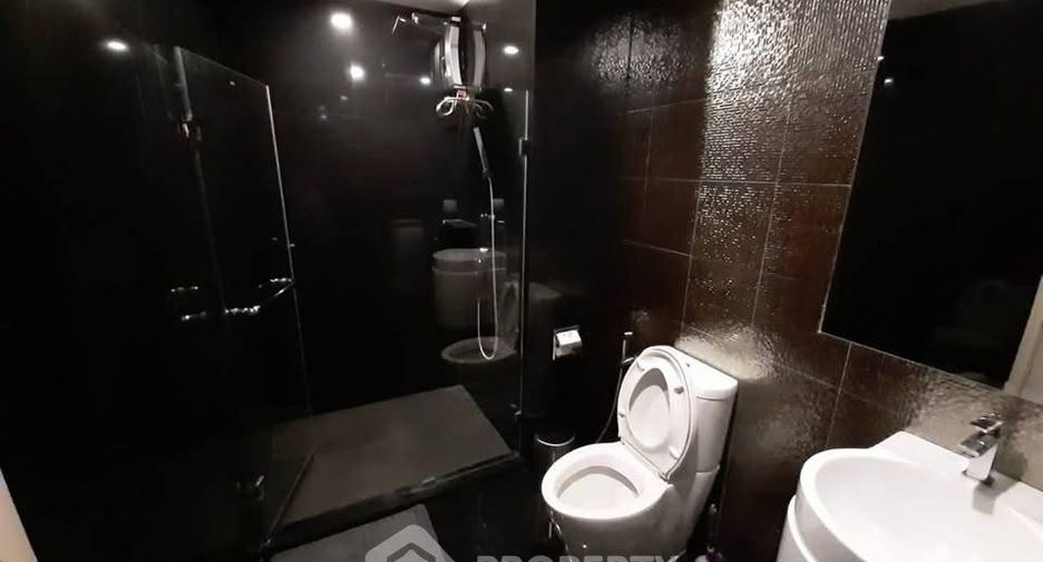 For sale 2 bedrooms condo in Khlong Toei, Bangkok