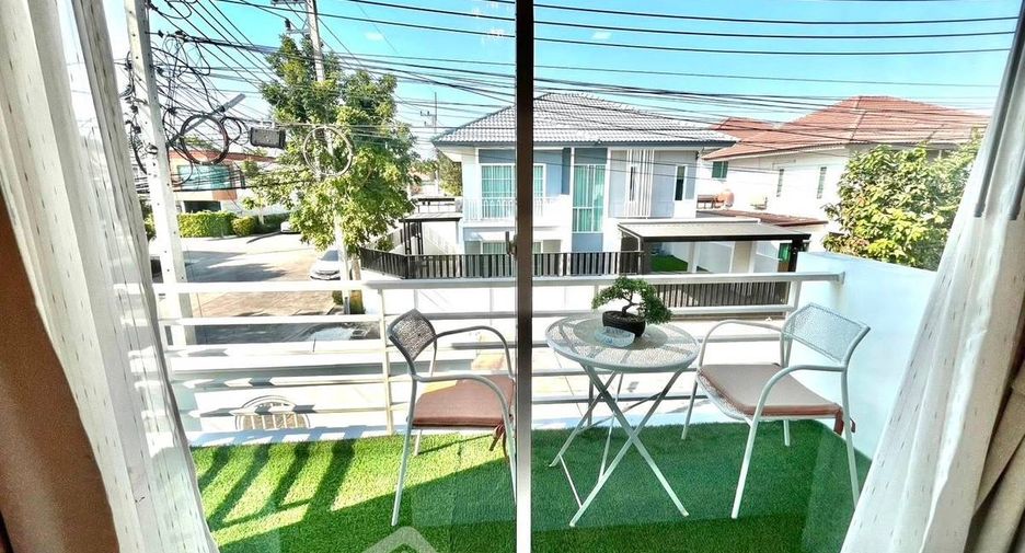 For sale 3 bedrooms house in East Pattaya, Pattaya