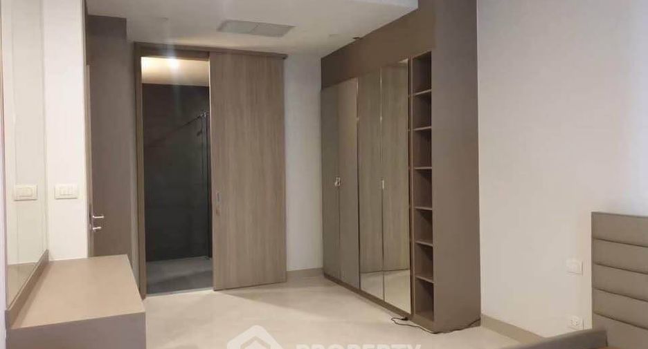 For sale 3 bedrooms condo in Pathum Wan, Bangkok