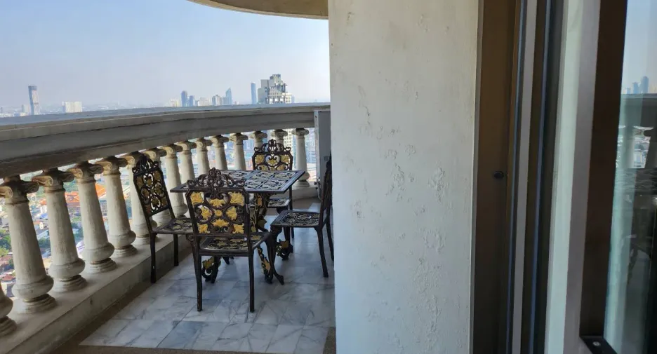 For sale and for rent 2 bedrooms condo in Bang Rak, Bangkok