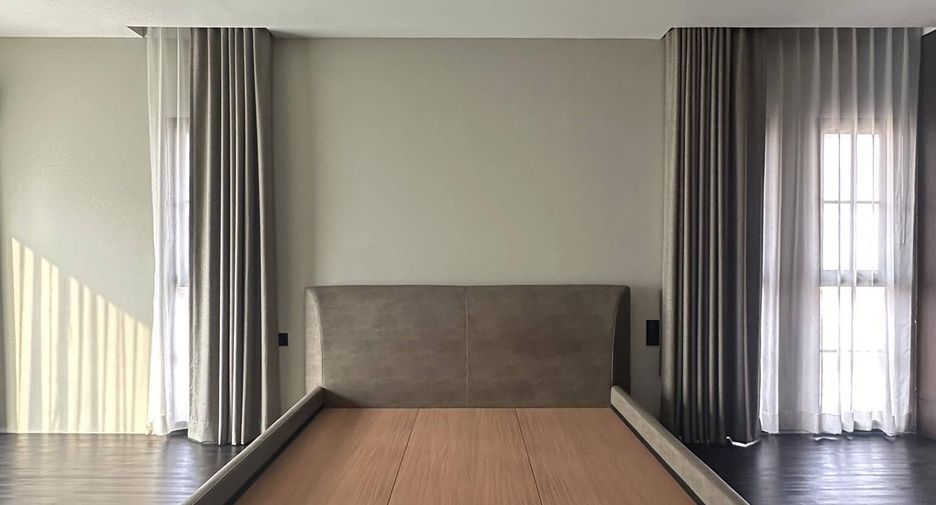 For rent 4 bedrooms house in Lat Krabang, Bangkok