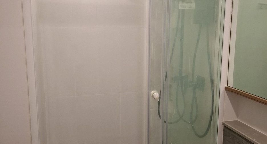 Wohnung zur Miete mit Studio in Khlong Toei, Bangkok
