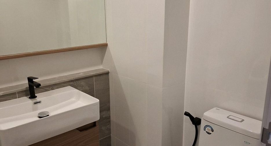 Wohnung zur Miete mit Studio in Khlong Toei, Bangkok