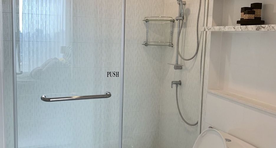 For rent 1 bed condo in Watthana, Bangkok
