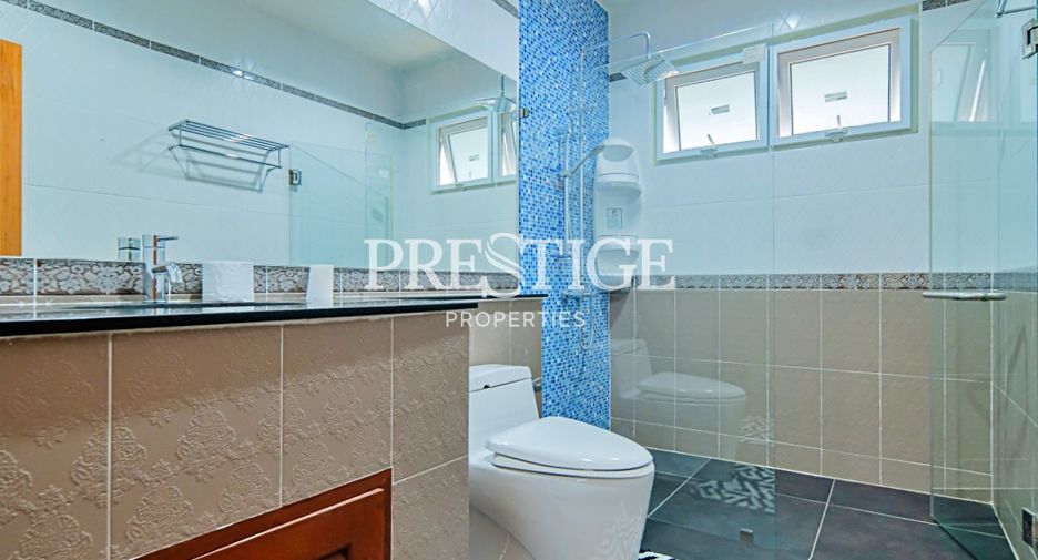 For rent 6 bedrooms house in East Pattaya, Pattaya