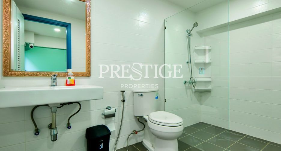 For rent 6 bedrooms house in East Pattaya, Pattaya