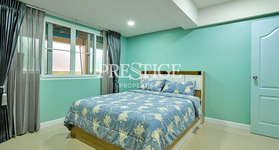 For rent 6 bedrooms house in East Pattaya, Pattaya