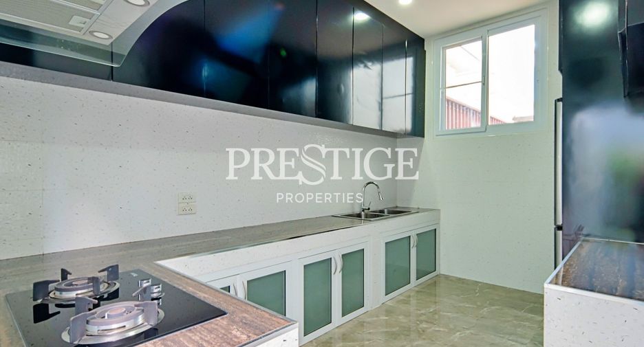 For rent 6 bedrooms house in East Pattaya, Pattaya