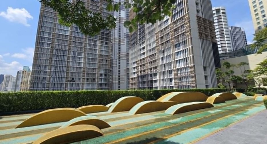 For rent 1 bed condo in Khlong Toei, Bangkok