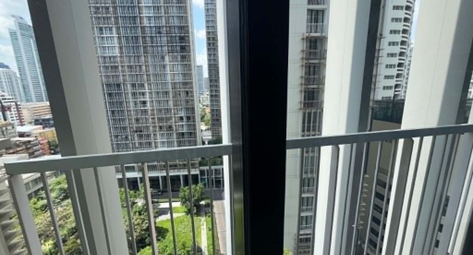 For rent 1 bed condo in Khlong Toei, Bangkok