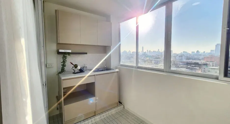For rent 1 bed apartment in Huai Khwang, Bangkok