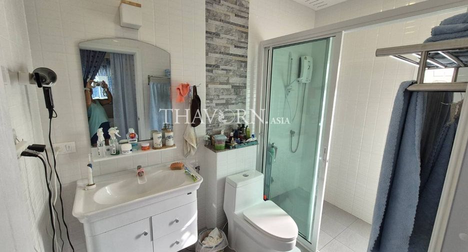 For sale 3 bedrooms house in East Pattaya, Pattaya