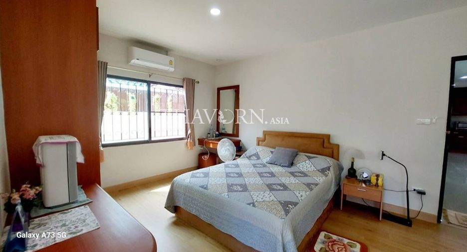 For sale 3 bedrooms house in East Pattaya, Pattaya