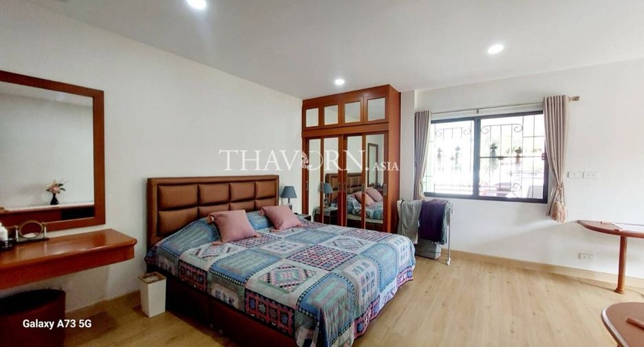 For sale 3 bedrooms house in East Pattaya, Pattaya
