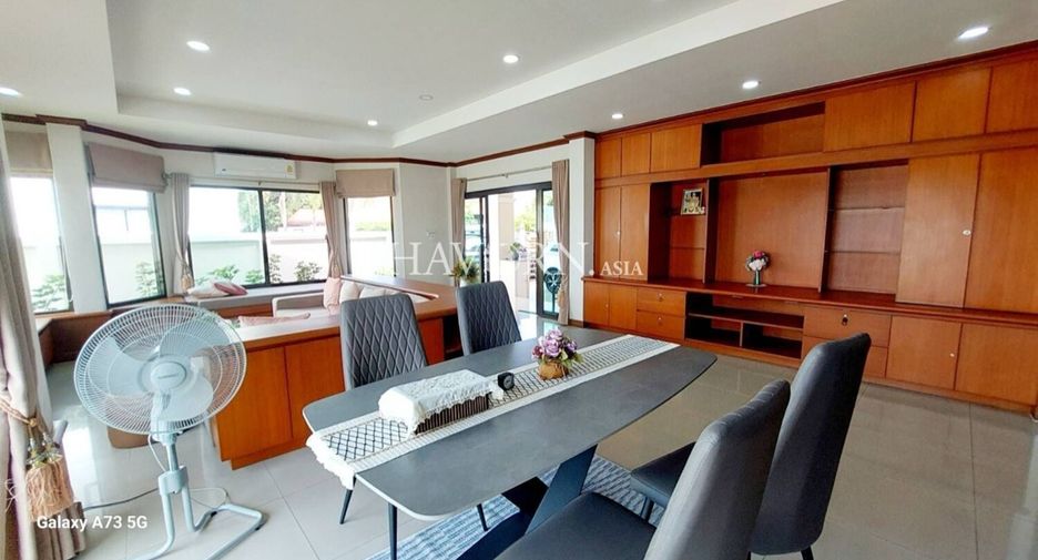 For sale 3 bedrooms house in East Pattaya, Pattaya