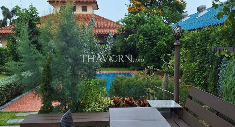 For sale 3 bedrooms house in East Pattaya, Pattaya