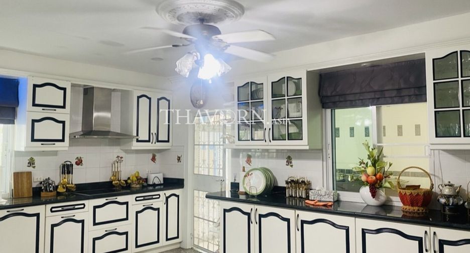 Casa en venta de 4 habitaciones en South Pattaya, Pattaya
