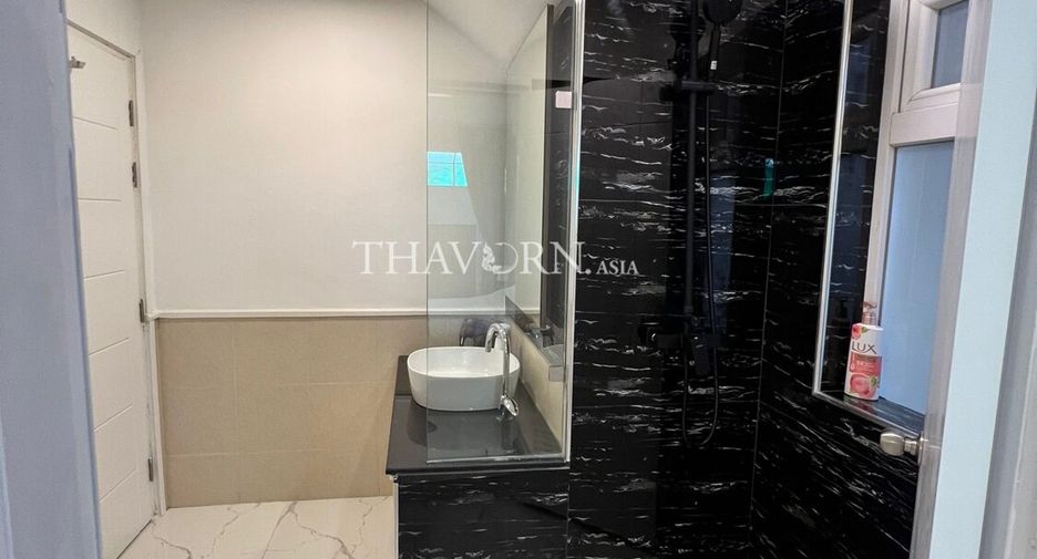 Haus zum Kauf mit 4 Zimmer in Bang Lamung, Chonburi
