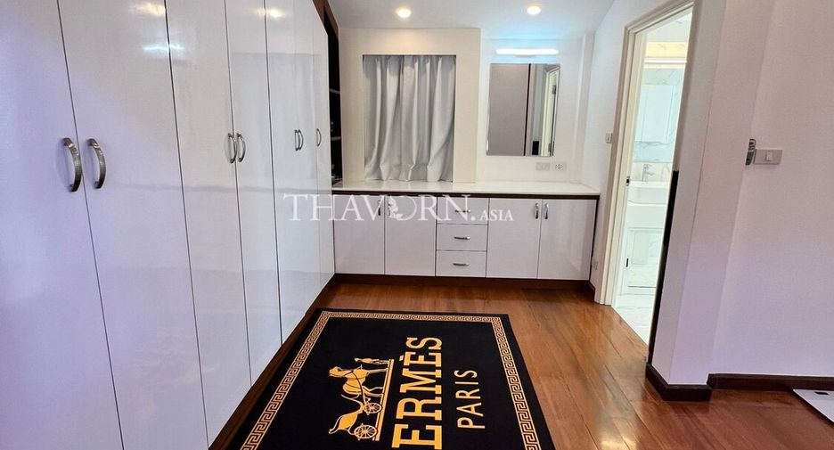 Haus zum Kauf mit 4 Zimmer in Bang Lamung, Chonburi