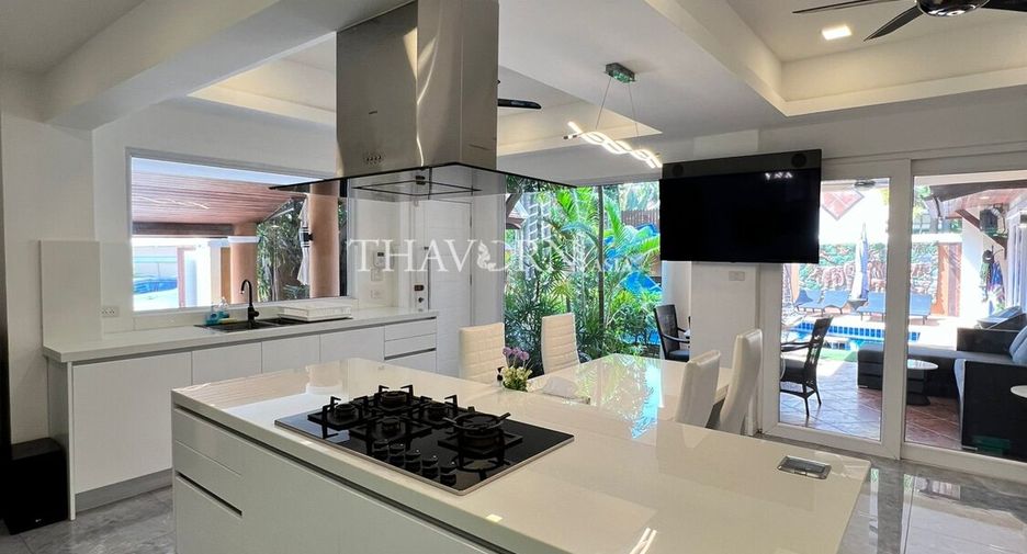 Haus zum Kauf mit 4 Zimmer in Bang Lamung, Chonburi