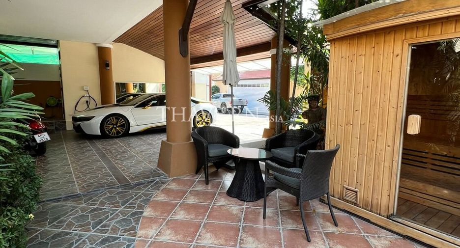 Haus zum Kauf mit 4 Zimmer in Bang Lamung, Chonburi
