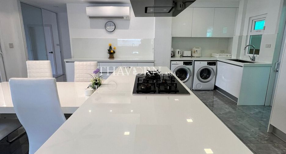 Haus zum Kauf mit 4 Zimmer in Bang Lamung, Chonburi