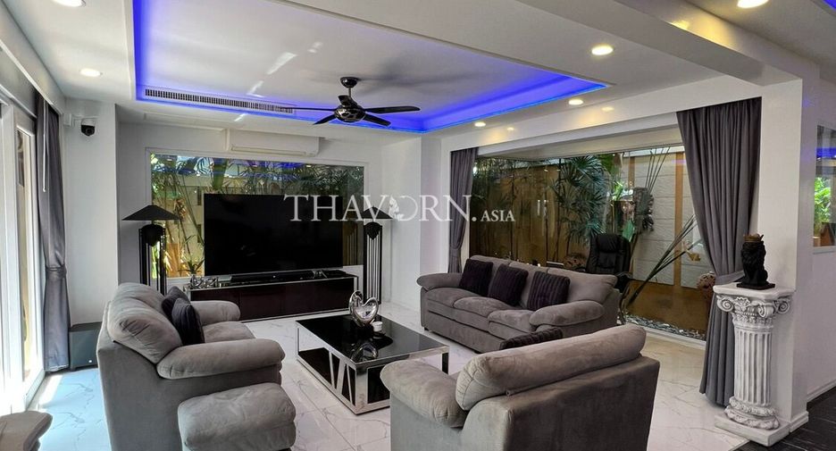 Haus zum Kauf mit 4 Zimmer in Bang Lamung, Chonburi