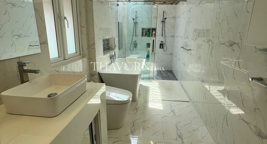 Haus zum Kauf mit 4 Zimmer in Bang Lamung, Chonburi