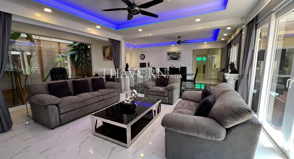 Haus zum Kauf mit 4 Zimmer in Bang Lamung, Chonburi