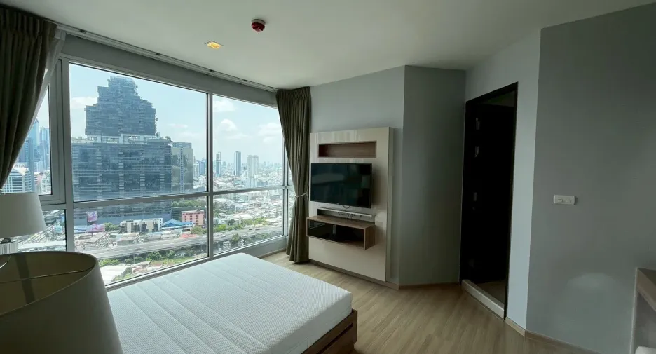 For rent 1 bed condo in Sathon, Bangkok