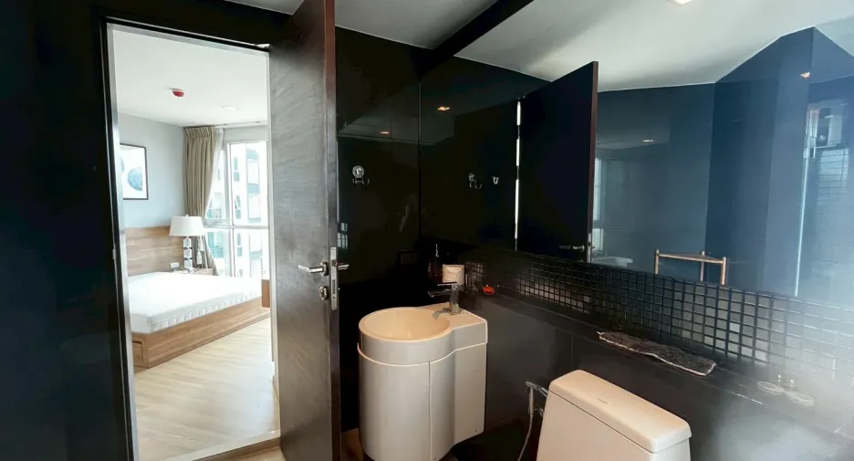 For rent 1 bed condo in Sathon, Bangkok